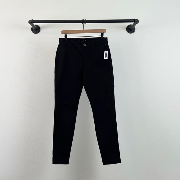 NWT Old Navy Mid Rise Skinny Everyday Khaki Pants in Black - Picture 3 of 7
